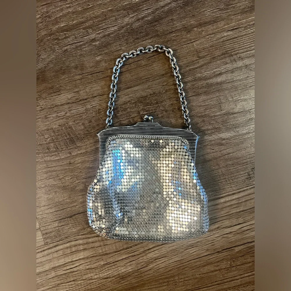 Whiting and Davis Chain Mesh Purse Vintage‎ Silver Small 40’s Castle Core - Picture 2 of 8